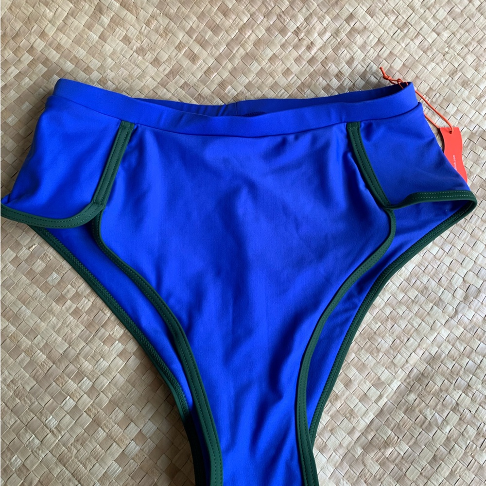 OOKIOH Swimsuit Bottom - Picture 3 of 4